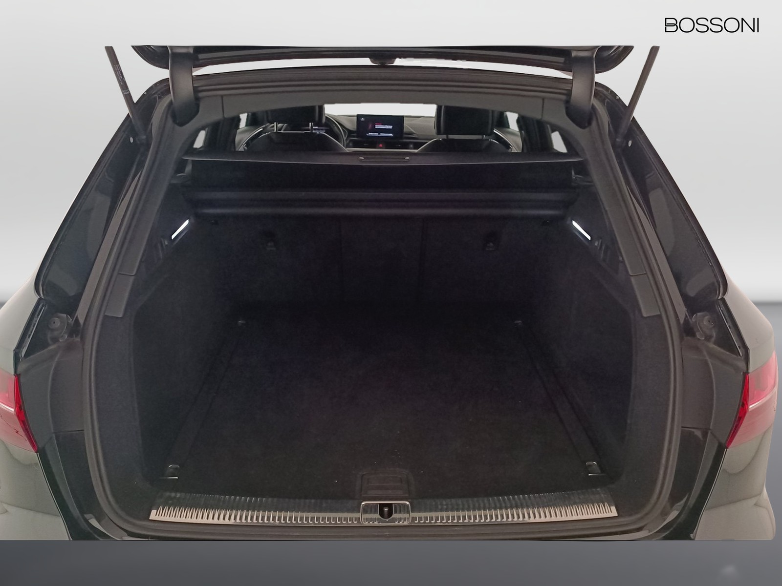 26 - Audi A4 avant 40 2.0 tdi mhev 204cv s line edition quattro s tronic