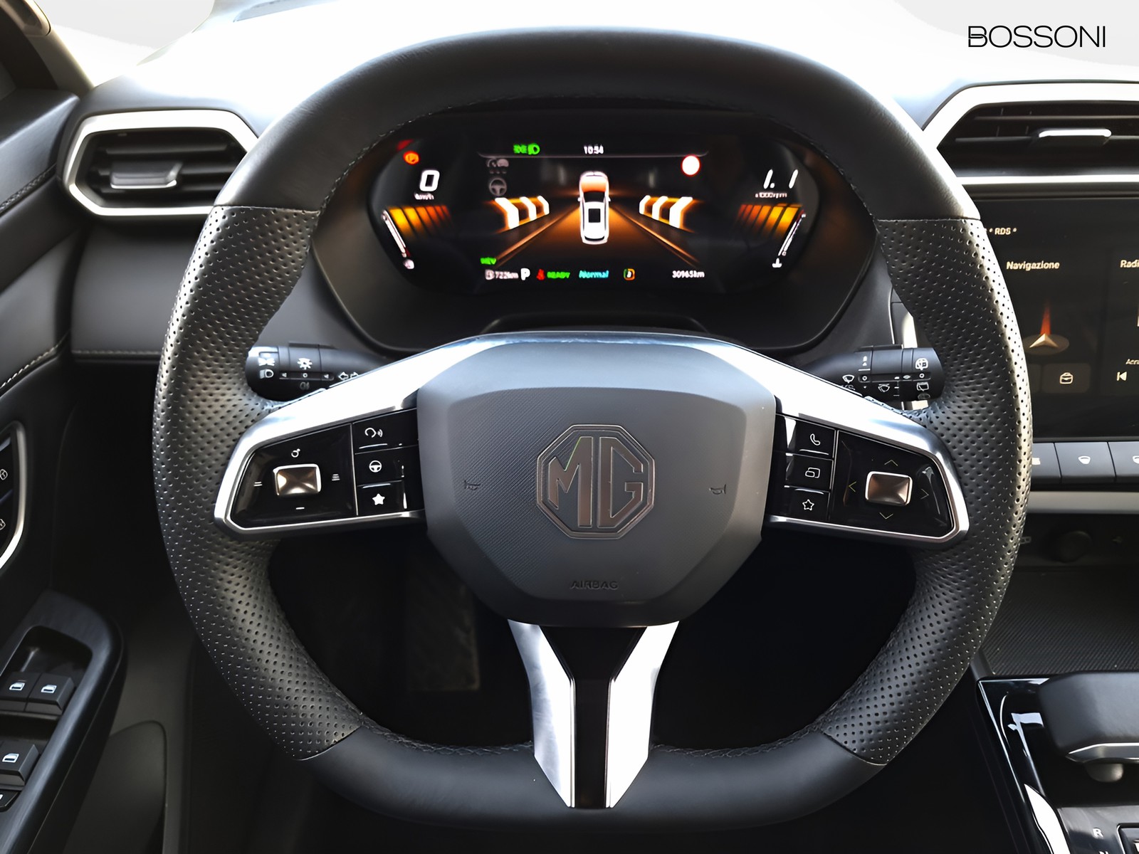 9 - Mg ZS 1.5 hybrid+ luxury auto
