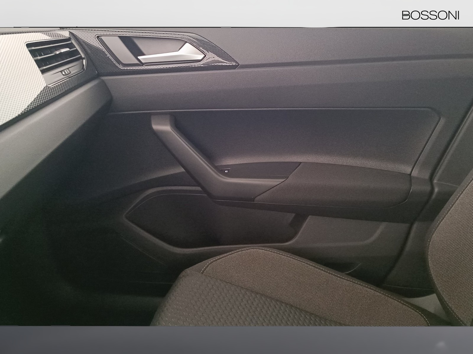 12 - Volkswagen Polo 1.0 tsi 95cv edition plus dsg