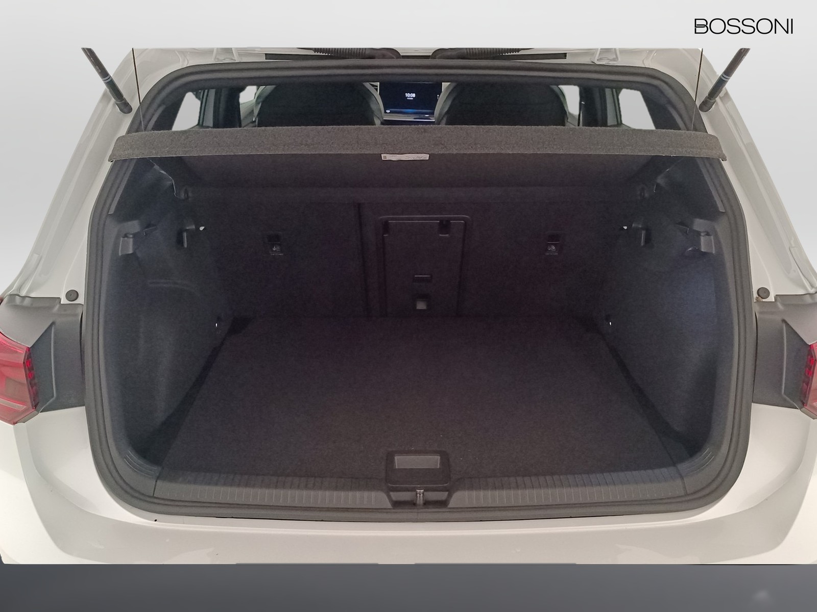 27 - Volkswagen Golf 1.5 etsi act 115cv r-line plus