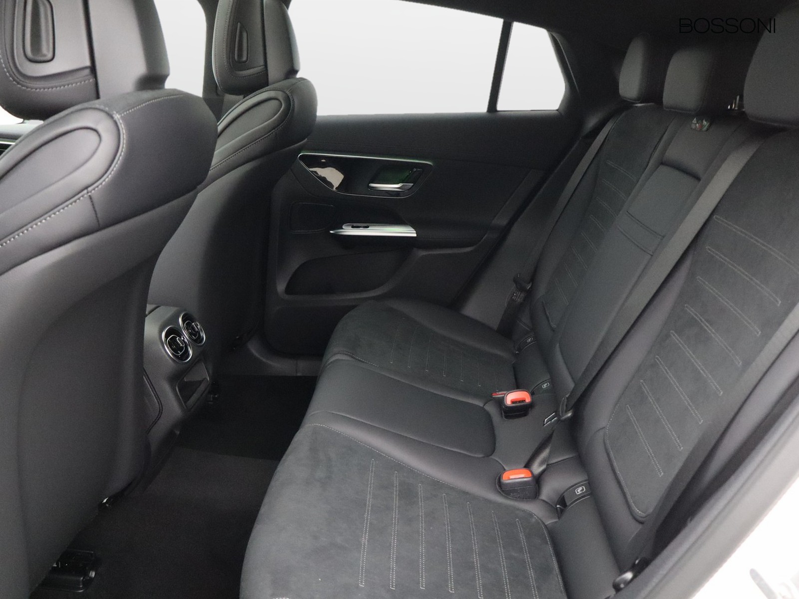 8 - Mercedes GLC coupe 200 d amg line advanced 4matic 9g-tronic