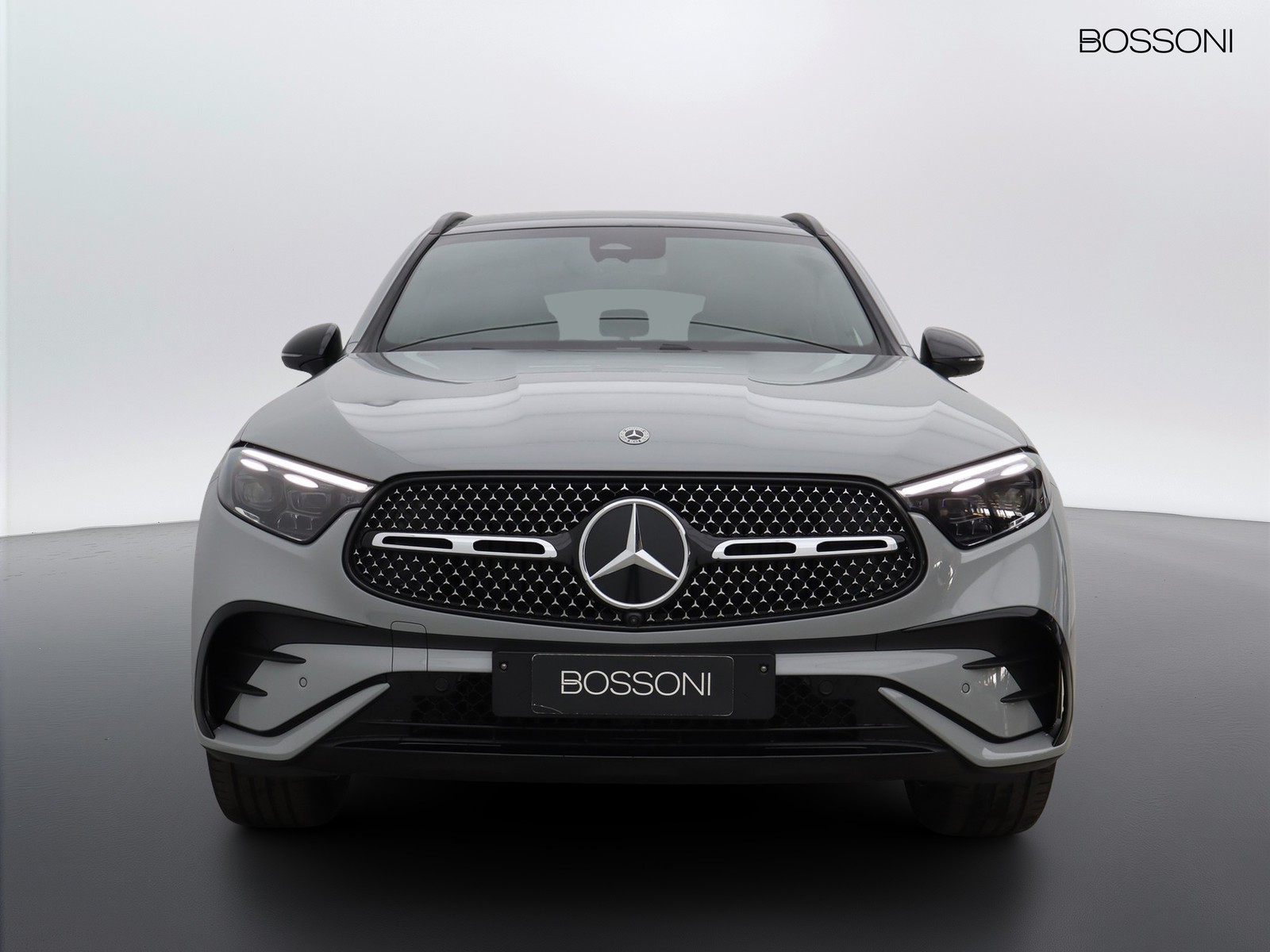 2 - Mercedes GLC suv 300 amg line premium 4matic 9g-tronic