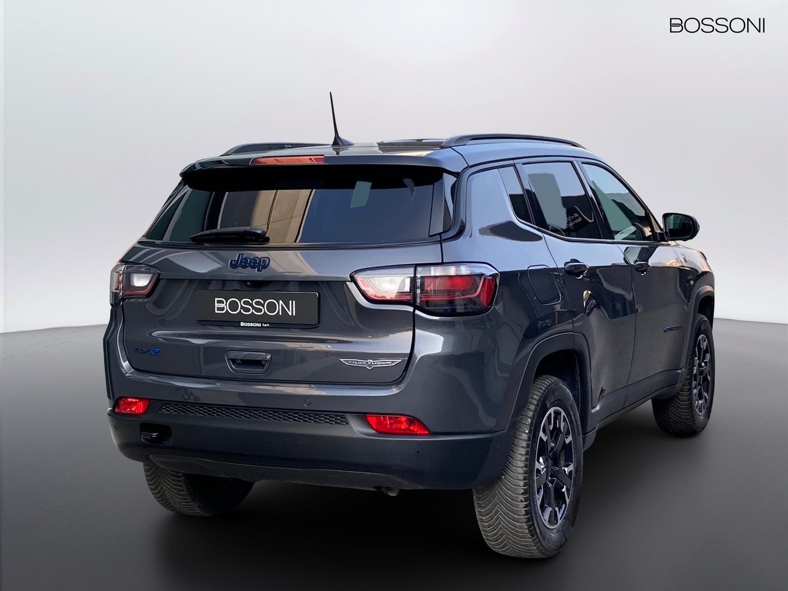 3 - Jeep Compass 1.3 turbo t4 phev trailhawk 4xe at6