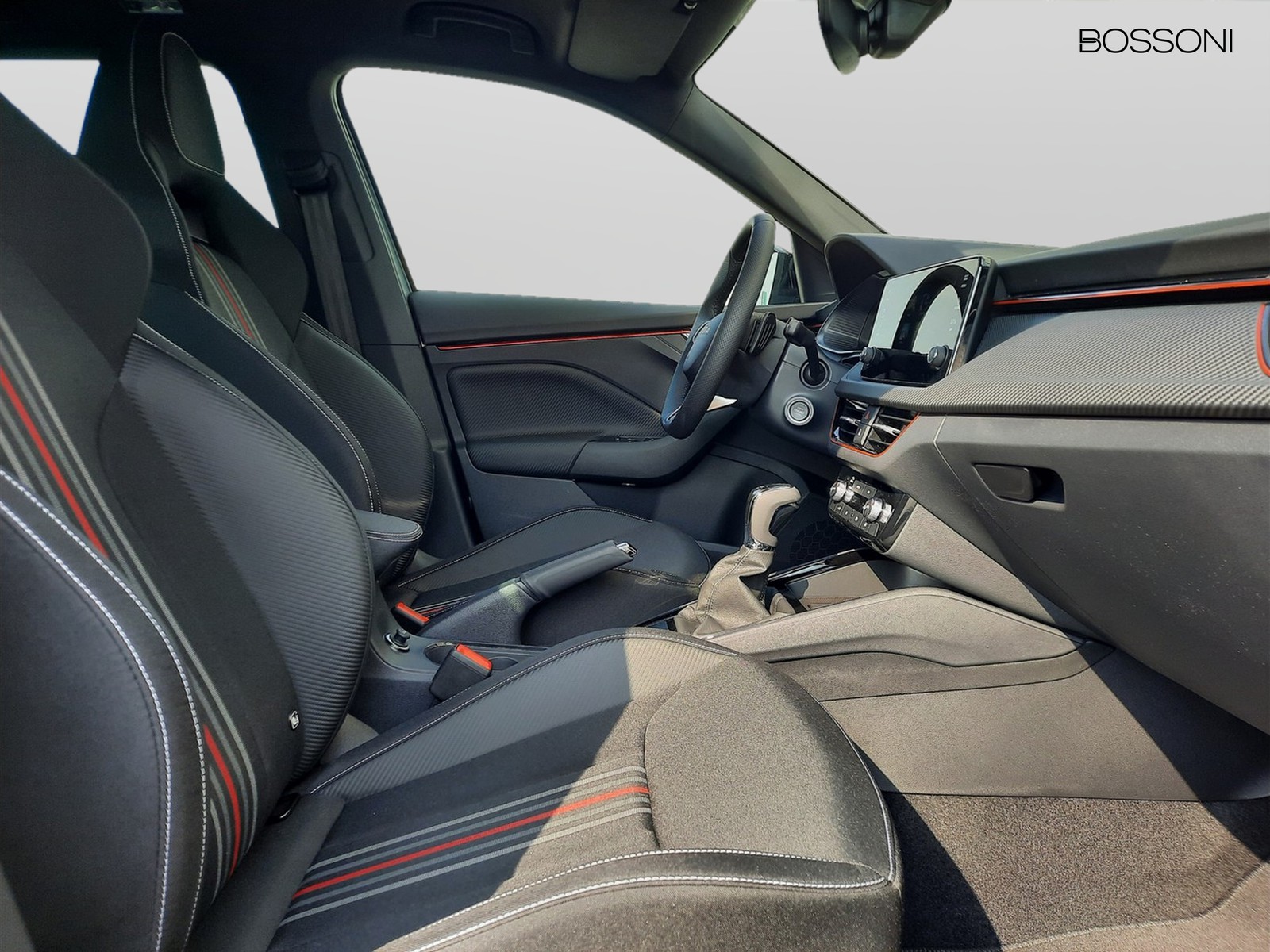 9 - Skoda Kamiq 1.0 tsi 115cv monte carlo dsg