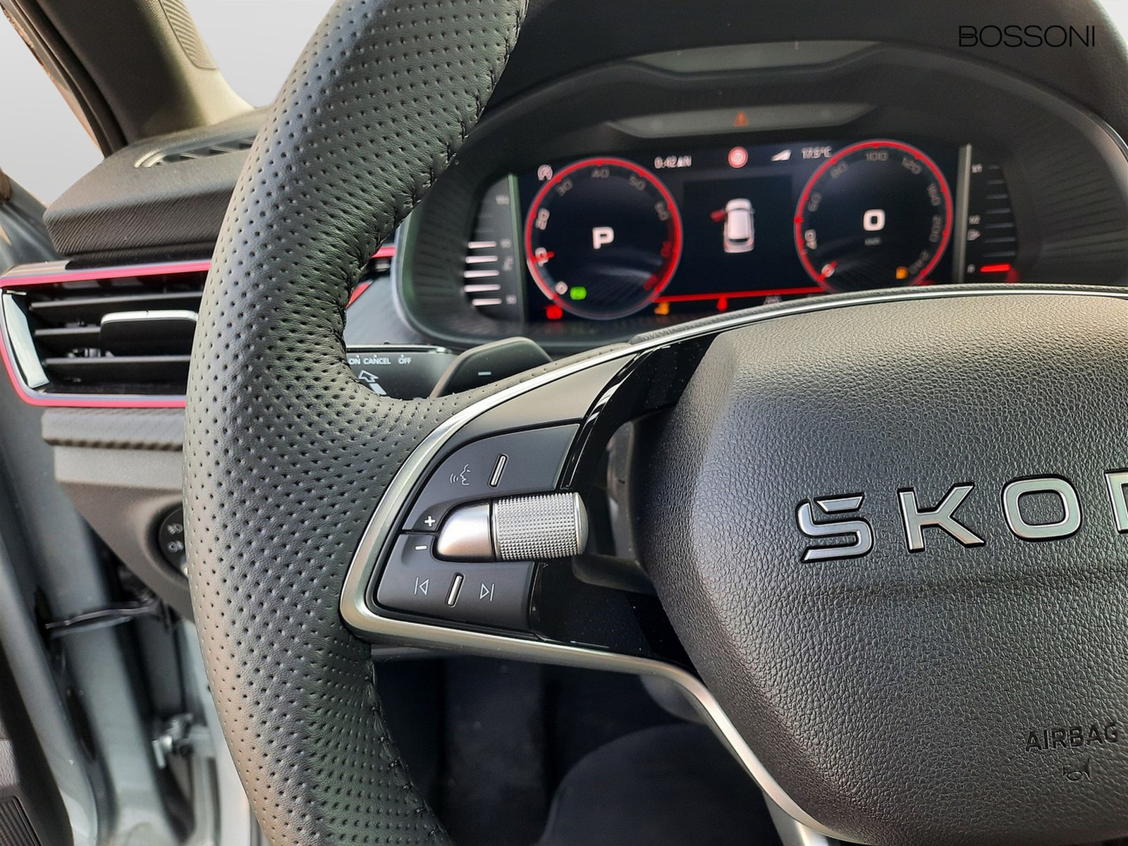 15 - Skoda Kamiq 1.0 tsi 115cv monte carlo dsg