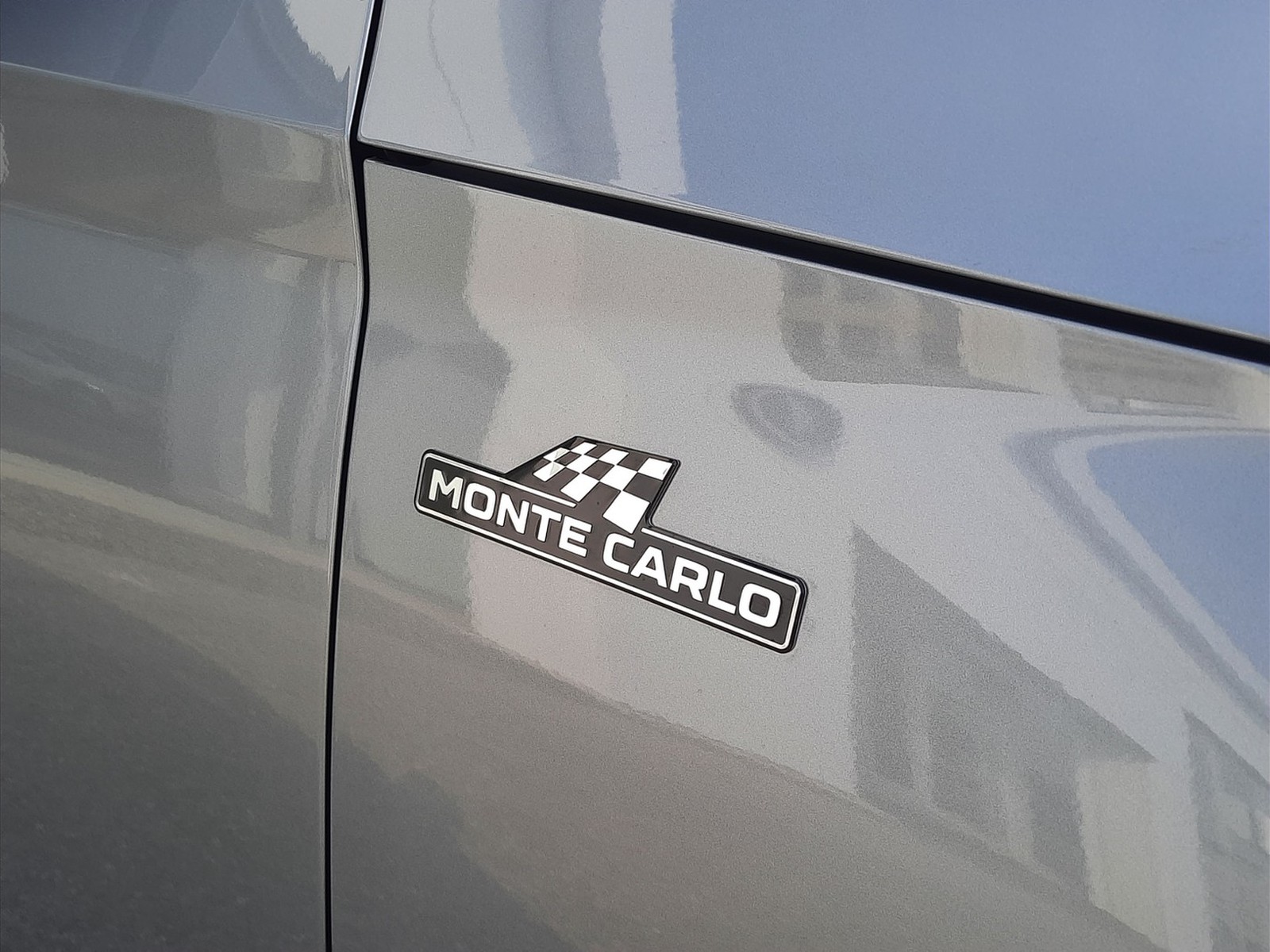 27 - Skoda Kamiq 1.0 tsi 115cv monte carlo dsg