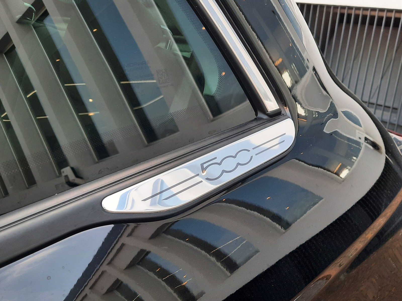 26 - Fiat 500 1.0 hybrid icon