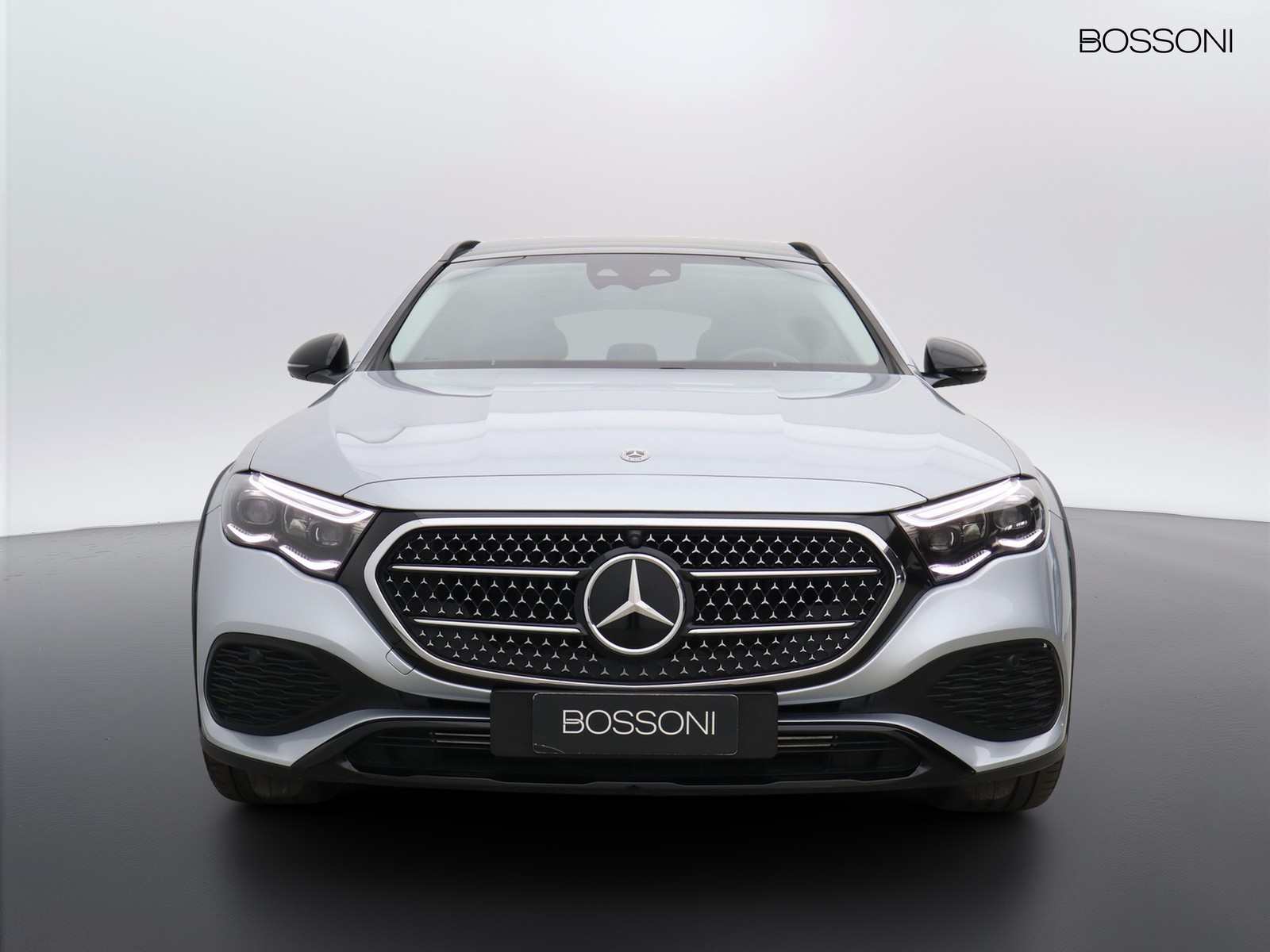 2 - Mercedes Classe E station wagon all-terrain 300 de plug-in hybrid premium 4matic 9g-tronic