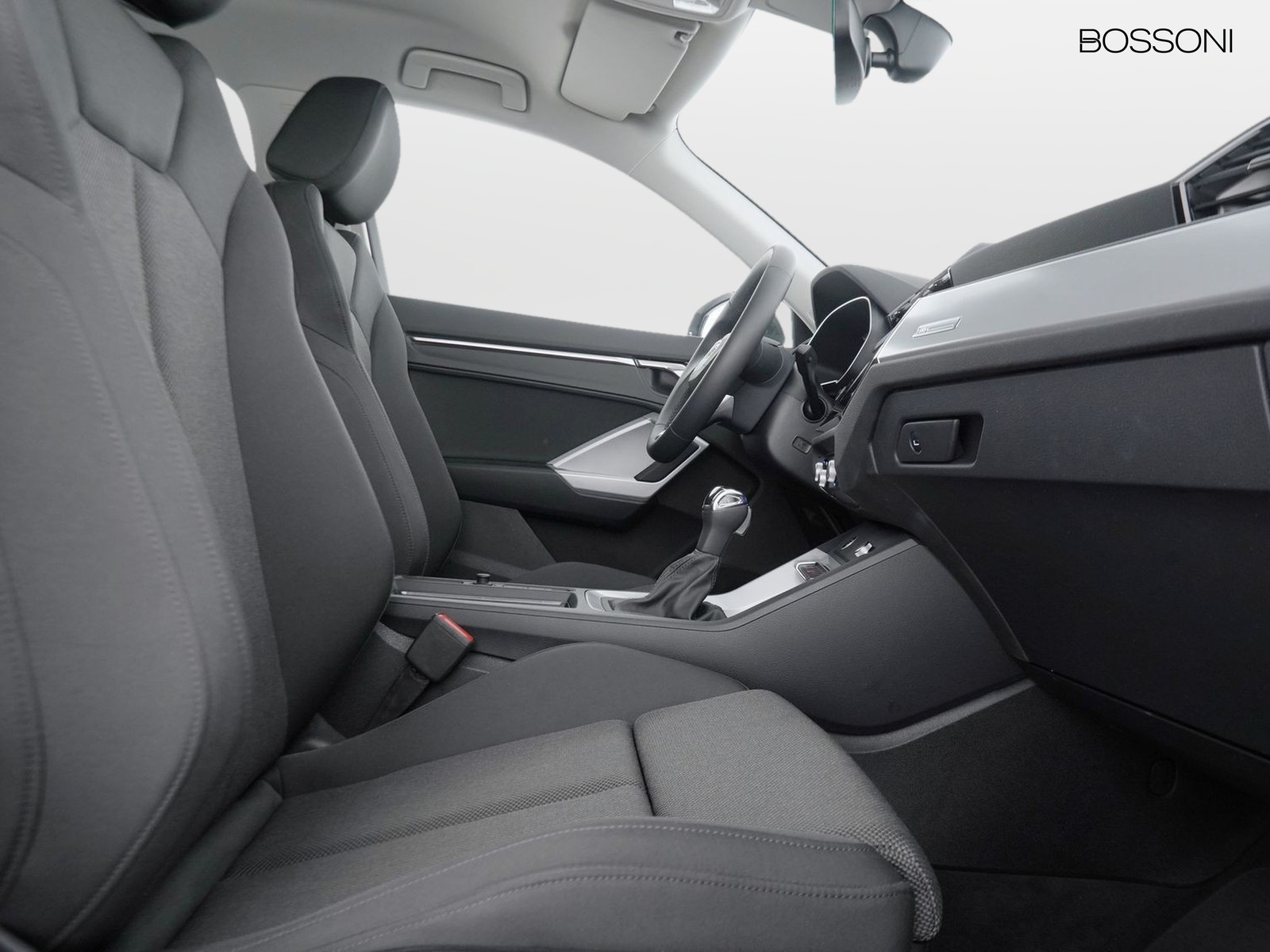 16 - Audi Q3 sportback 35 2.0 tdi s tronic