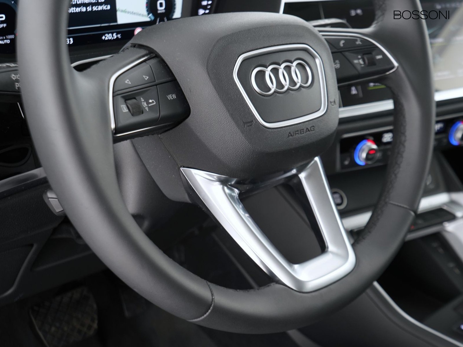 24 - Audi Q3 sportback 35 2.0 tdi s tronic