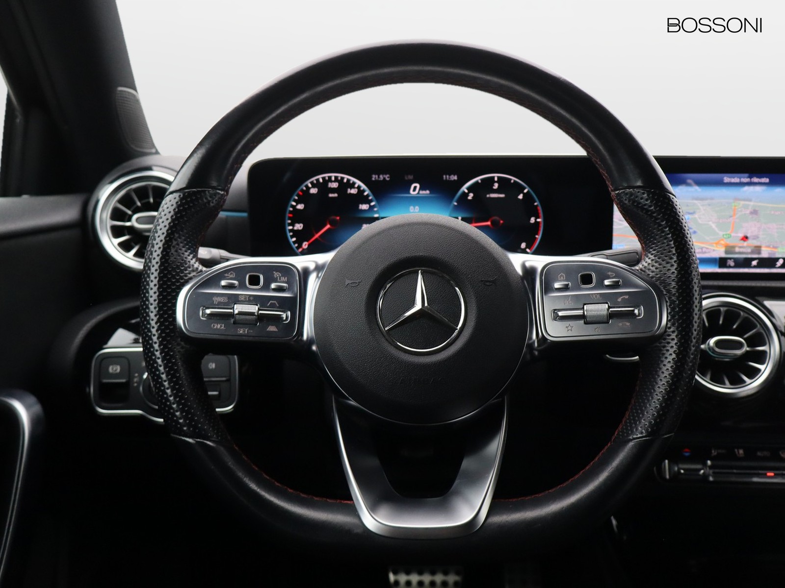 16 - Mercedes Classe A 200 d premium 8g-dct
