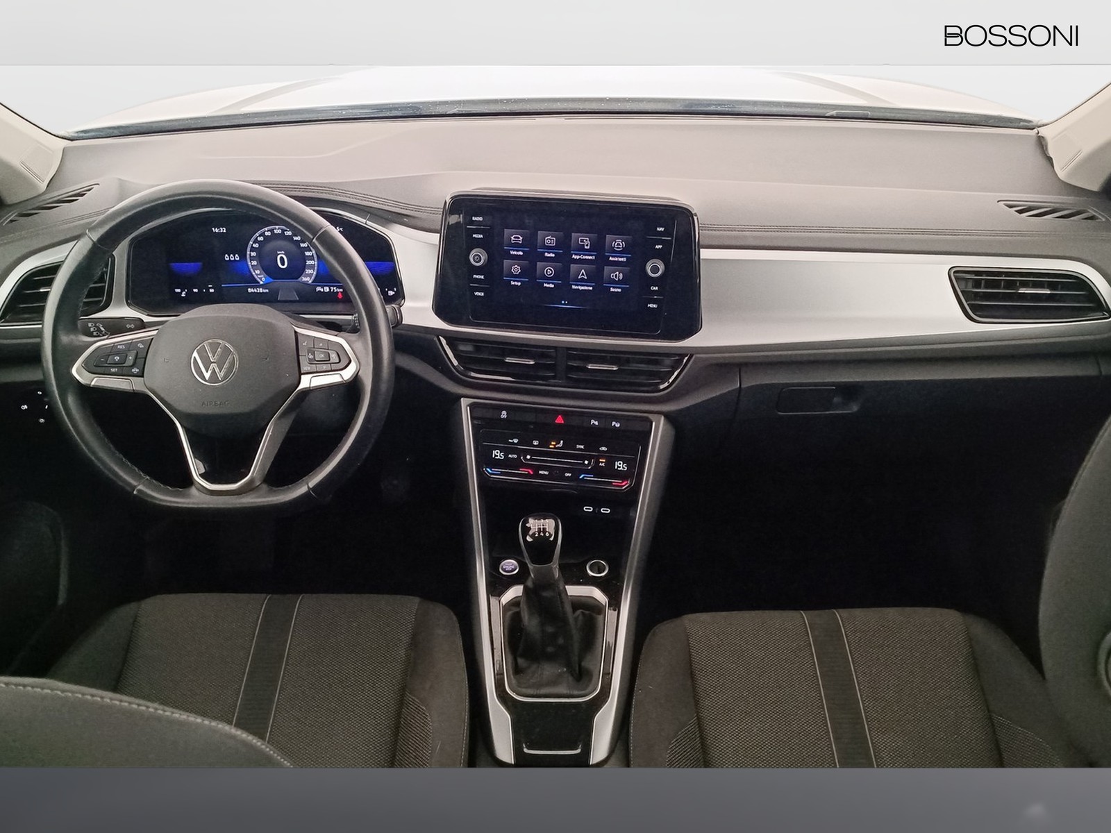 3 - Volkswagen T-Roc 2.0 tdi scr 115cv life