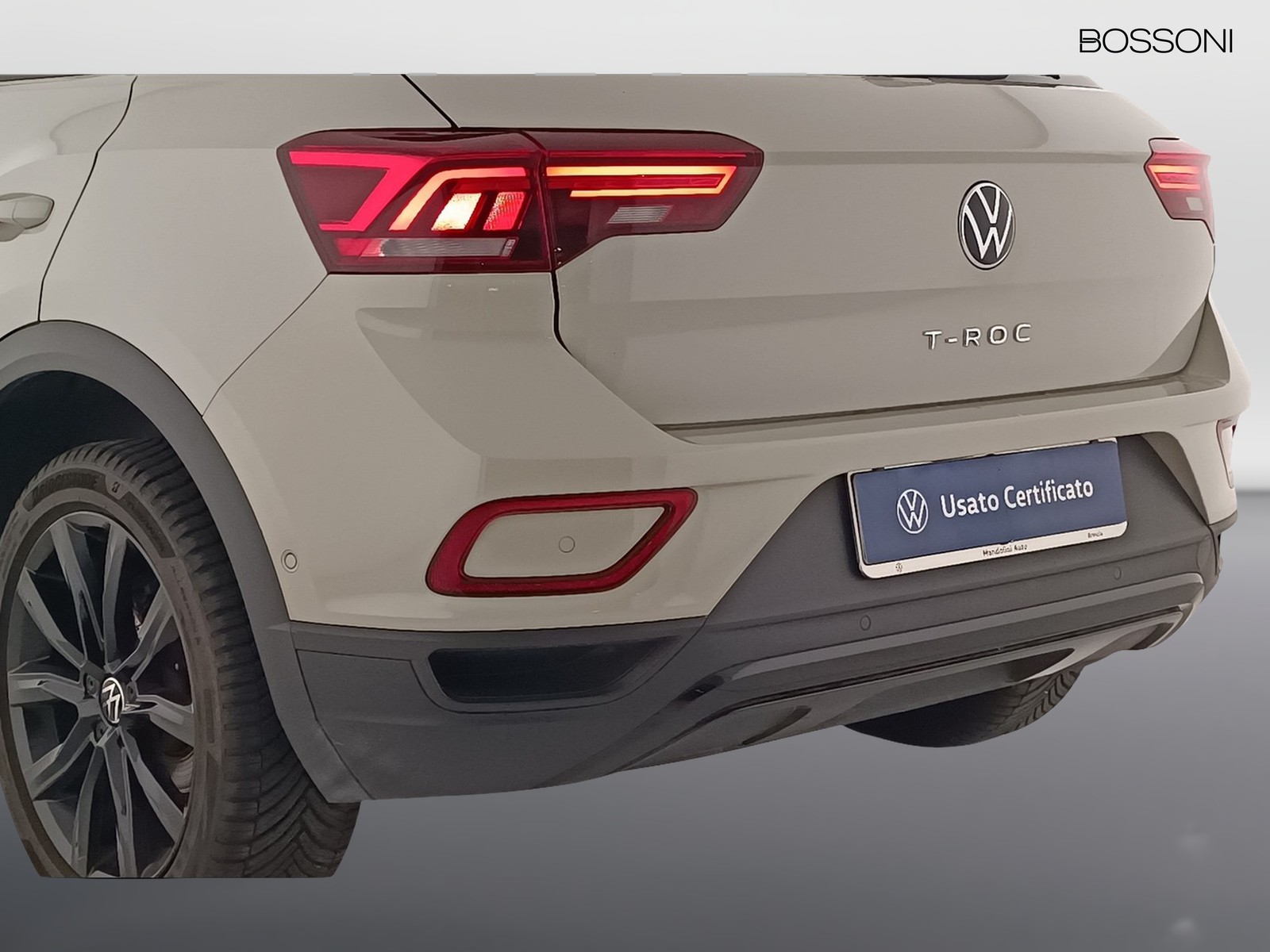 14 - Volkswagen T-Roc 2.0 tdi scr 115cv life