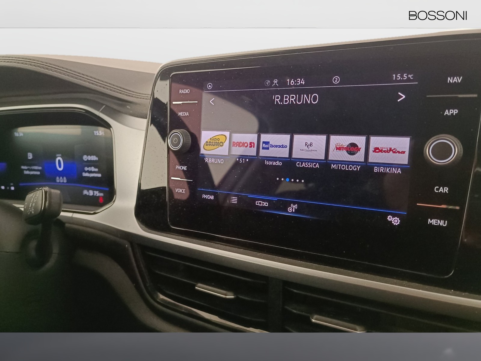21 - Volkswagen T-Roc 2.0 tdi scr 115cv life