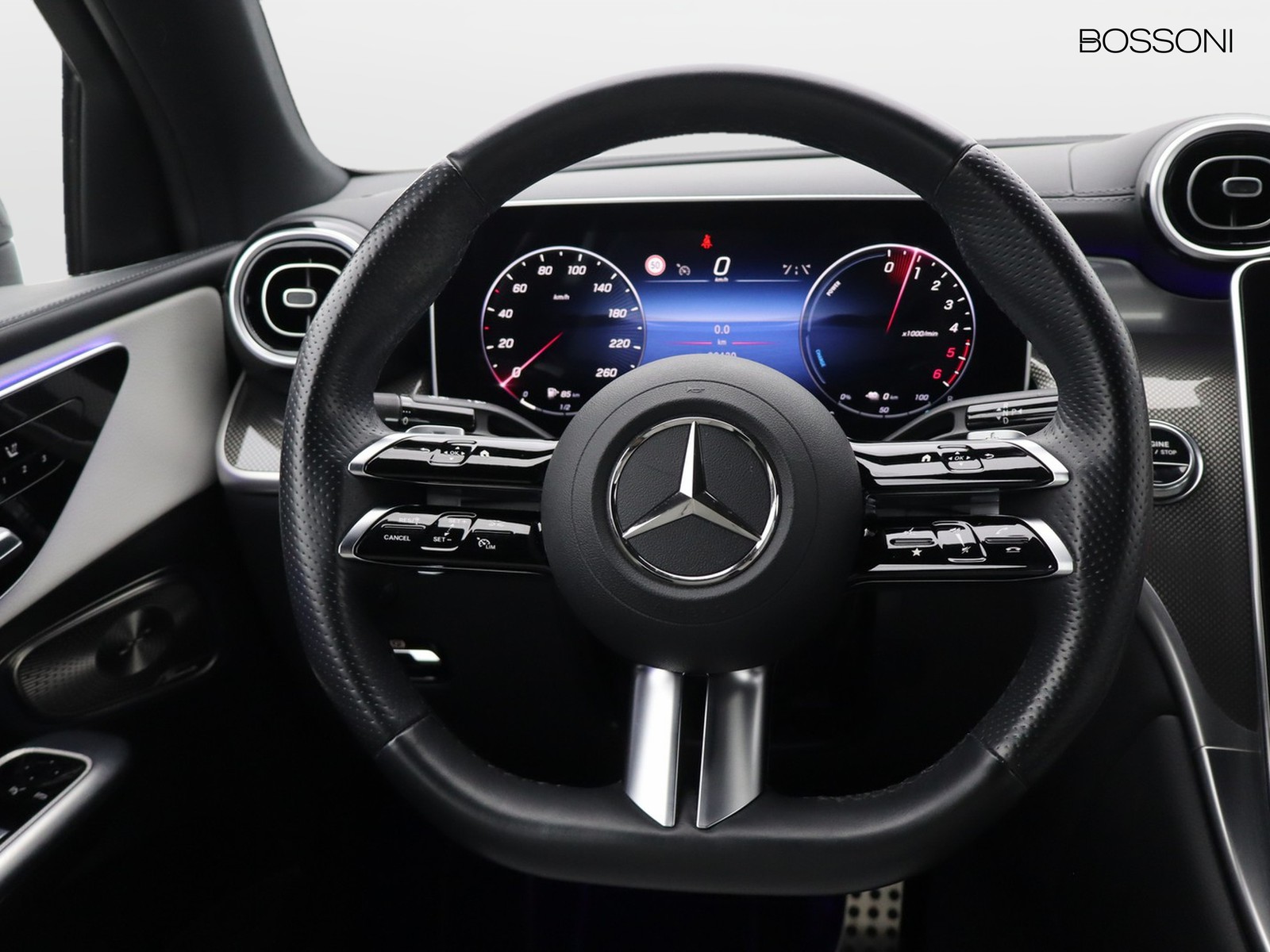 17 - Mercedes GLC coupe 300 de plug-in hybrid amg line premium 4matic 9g-tronic