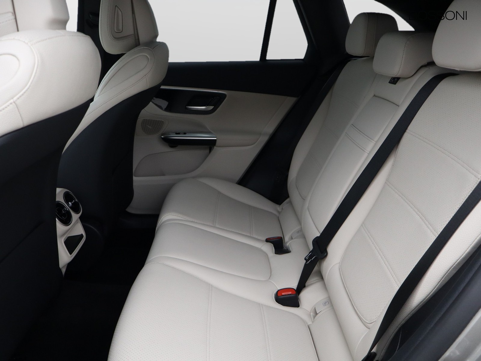 8 - Mercedes GLC suv 220 d advanced 4matic 9g-tronic