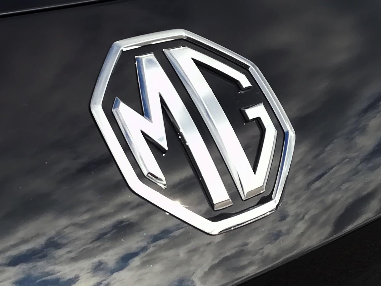 24 - Mg MGS5 EV ev luxury 64