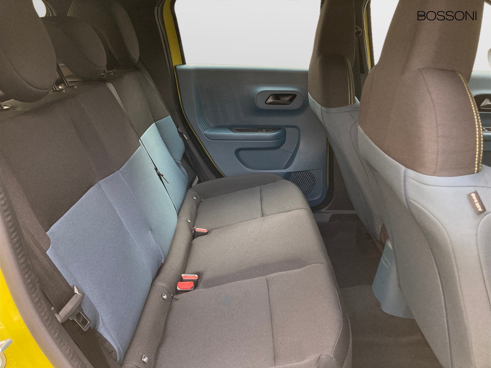 9 - Fiat Grande Panda 1.2 hybrid 110cv icon