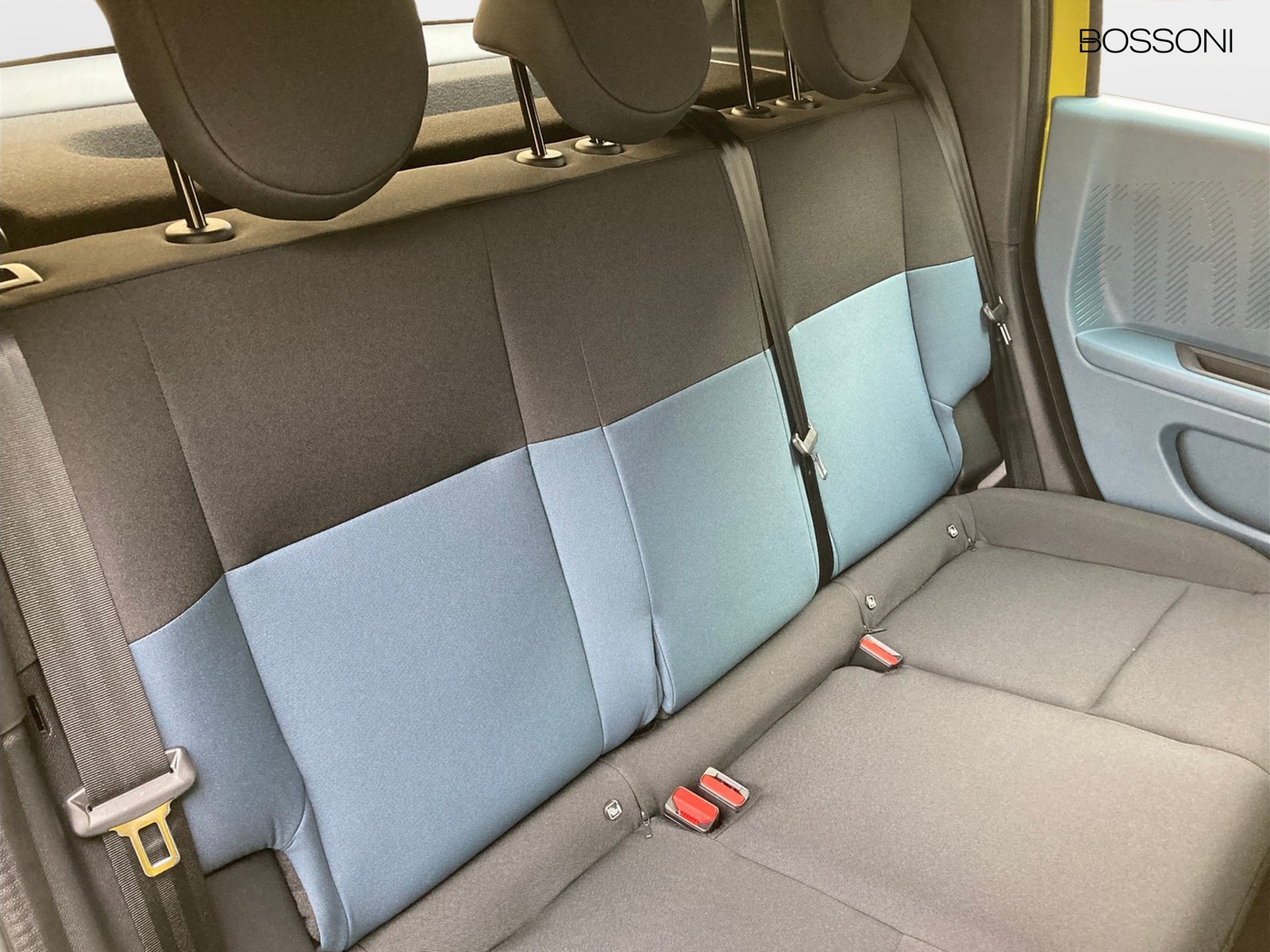 10 - Fiat Grande Panda 1.2 hybrid 110cv icon