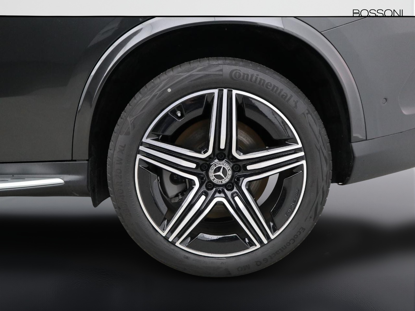 4 - Mercedes GLC coupe 300 de plug-in hybrid amg line premium 4matic 9g-tronic
