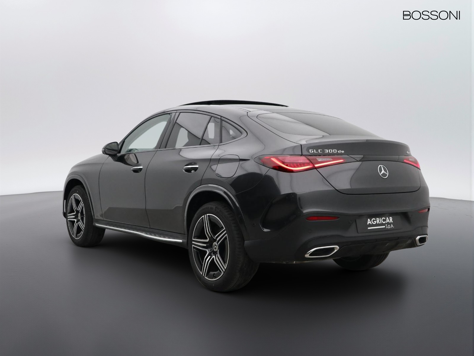 5 - Mercedes GLC coupe 300 de plug-in hybrid amg line premium 4matic 9g-tronic