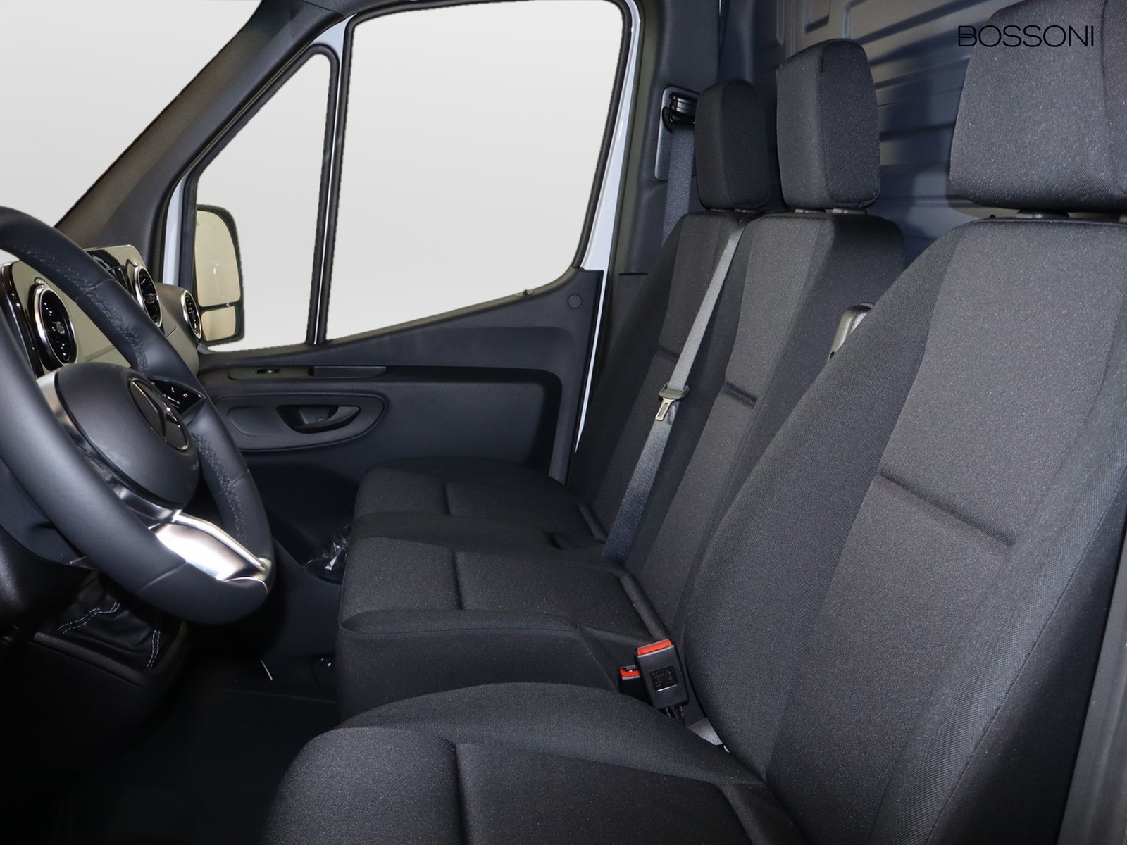6 - Mercedes Vans Sprinter 315 rwd 2.0 cdi dc 37/35 pro