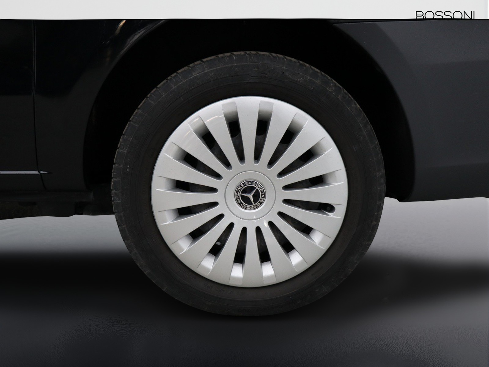 4 - Mercedes Vans Vito 116 cdi long tourer pro auto my20