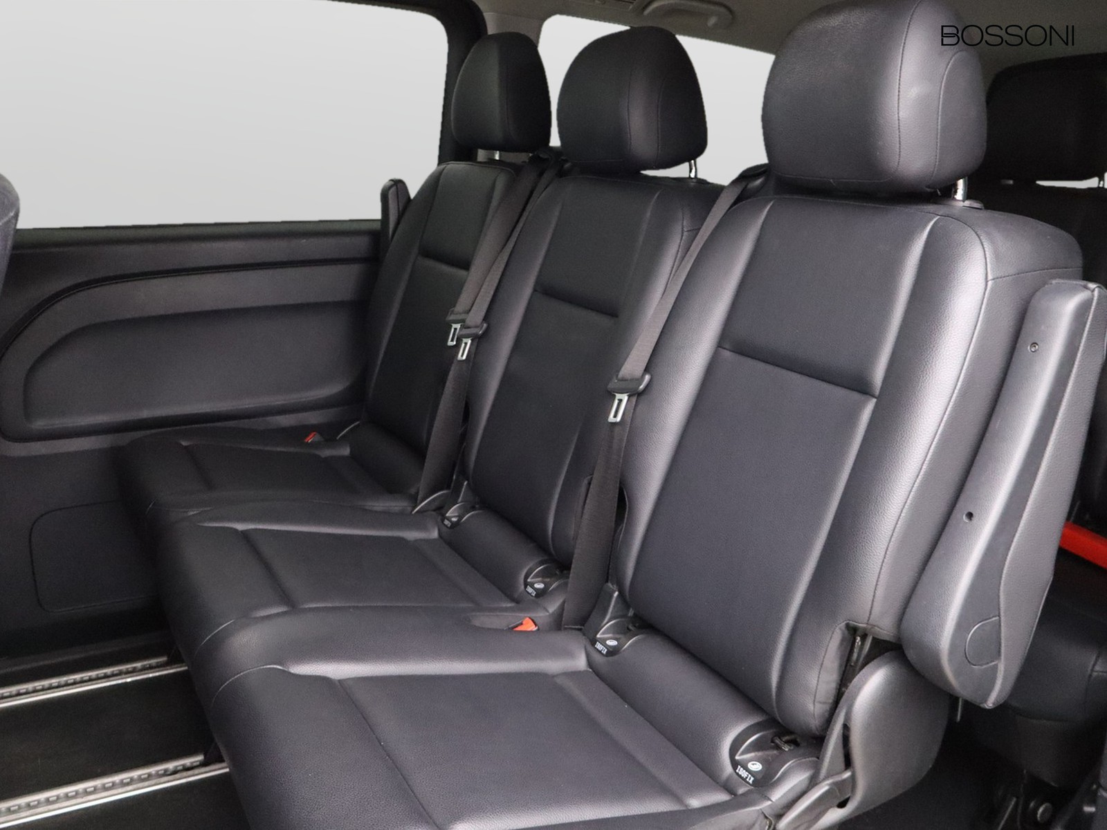 8 - Mercedes Vans Vito 116 cdi long tourer pro auto my20