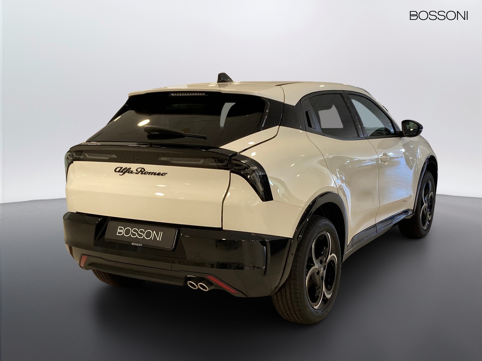 3 - Alfa Romeo Junior 1.2 hybrid 145cv ibrida edct6