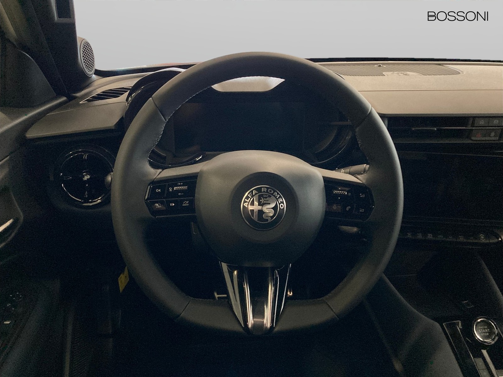 11 - Alfa Romeo Junior 1.2 hybrid 145cv ibrida edct6