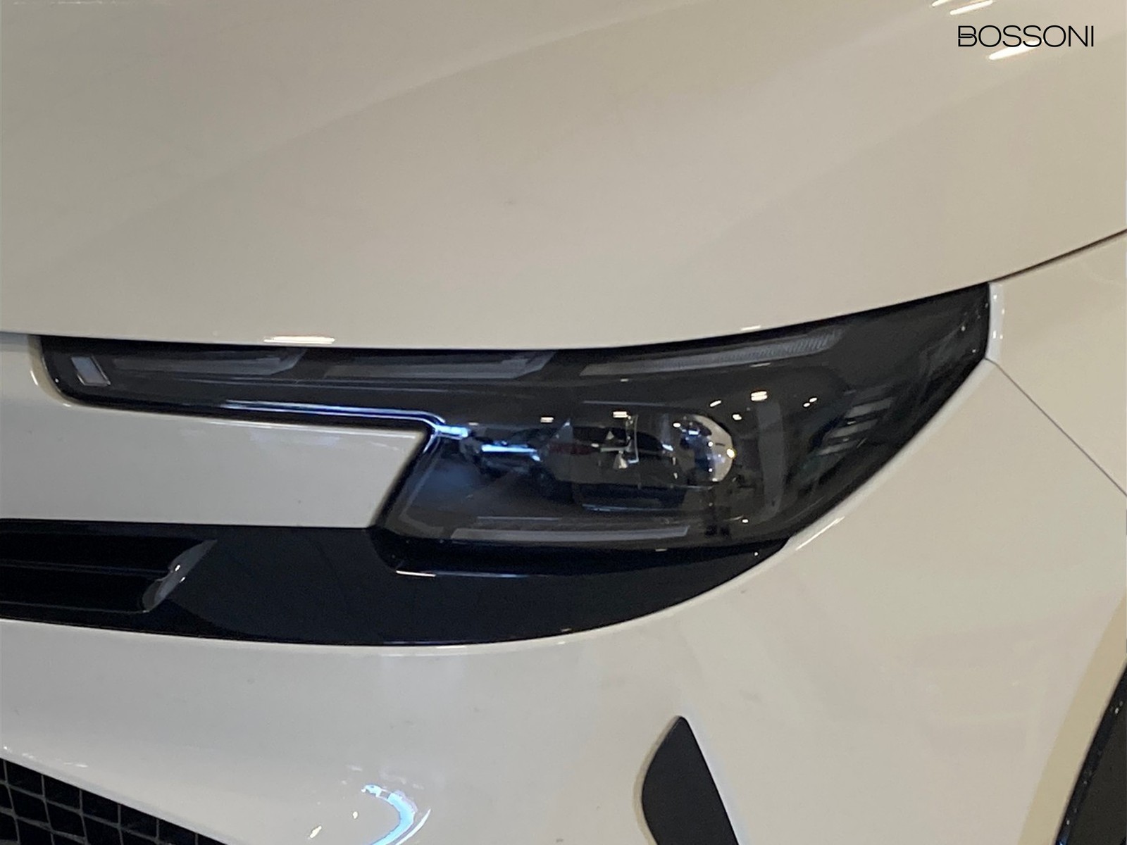 18 - Alfa Romeo Junior 1.2 hybrid 145cv ibrida edct6