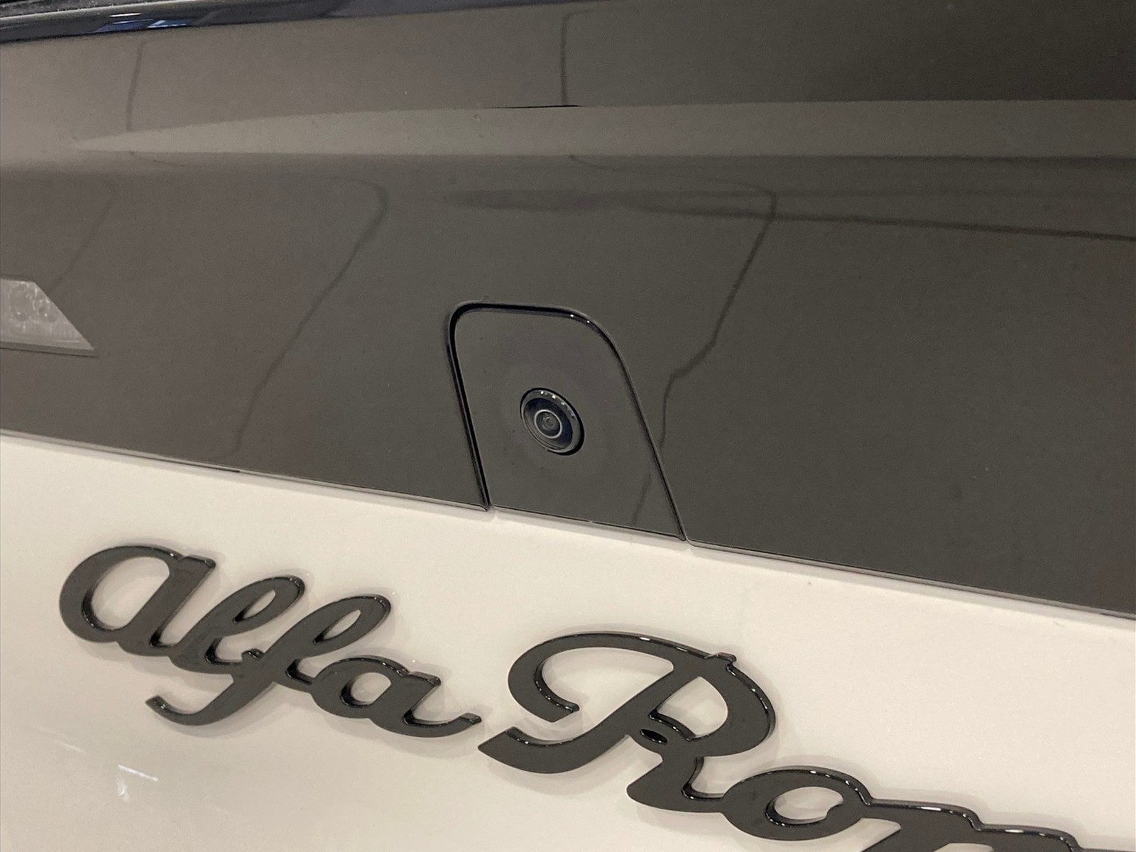 22 - Alfa Romeo Junior 1.2 hybrid 145cv ibrida edct6