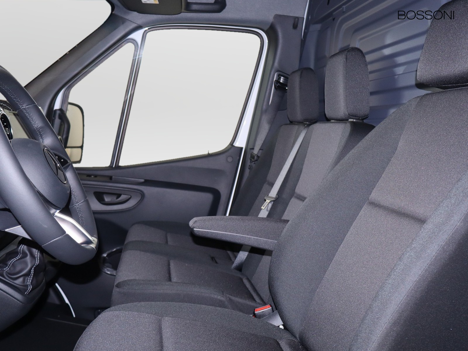 6 - Mercedes Vans Sprinter 315 rwd 2.0 cdi dc 43/35 pro