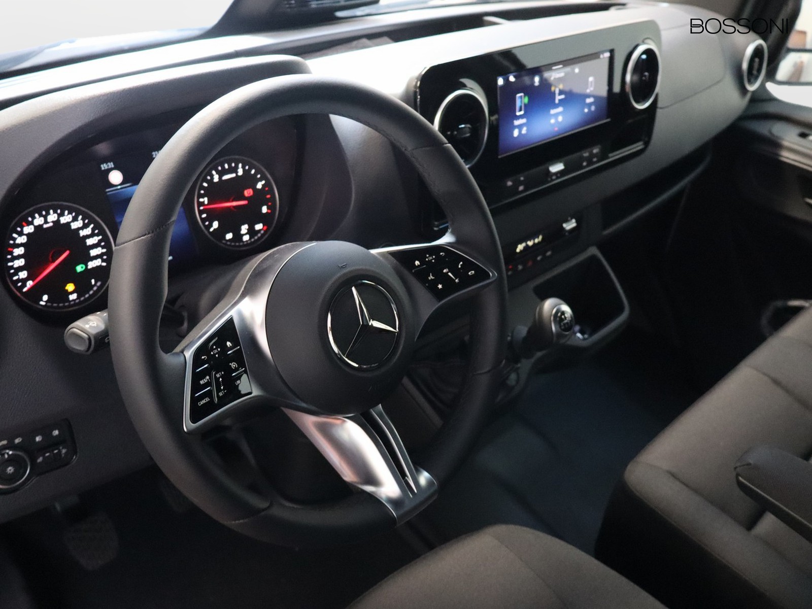 11 - Mercedes Vans Sprinter 315 rwd 2.0 cdi dc 43/35 pro