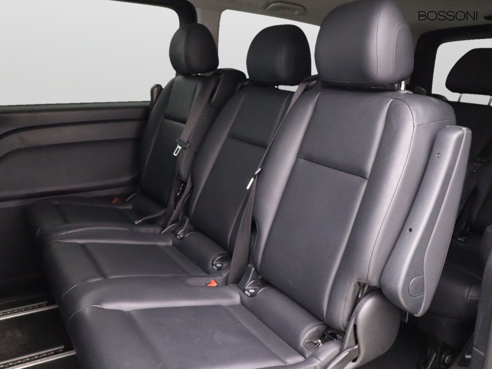 8 - Mercedes Vans Vito 116 cdi long tourer pro auto my20
