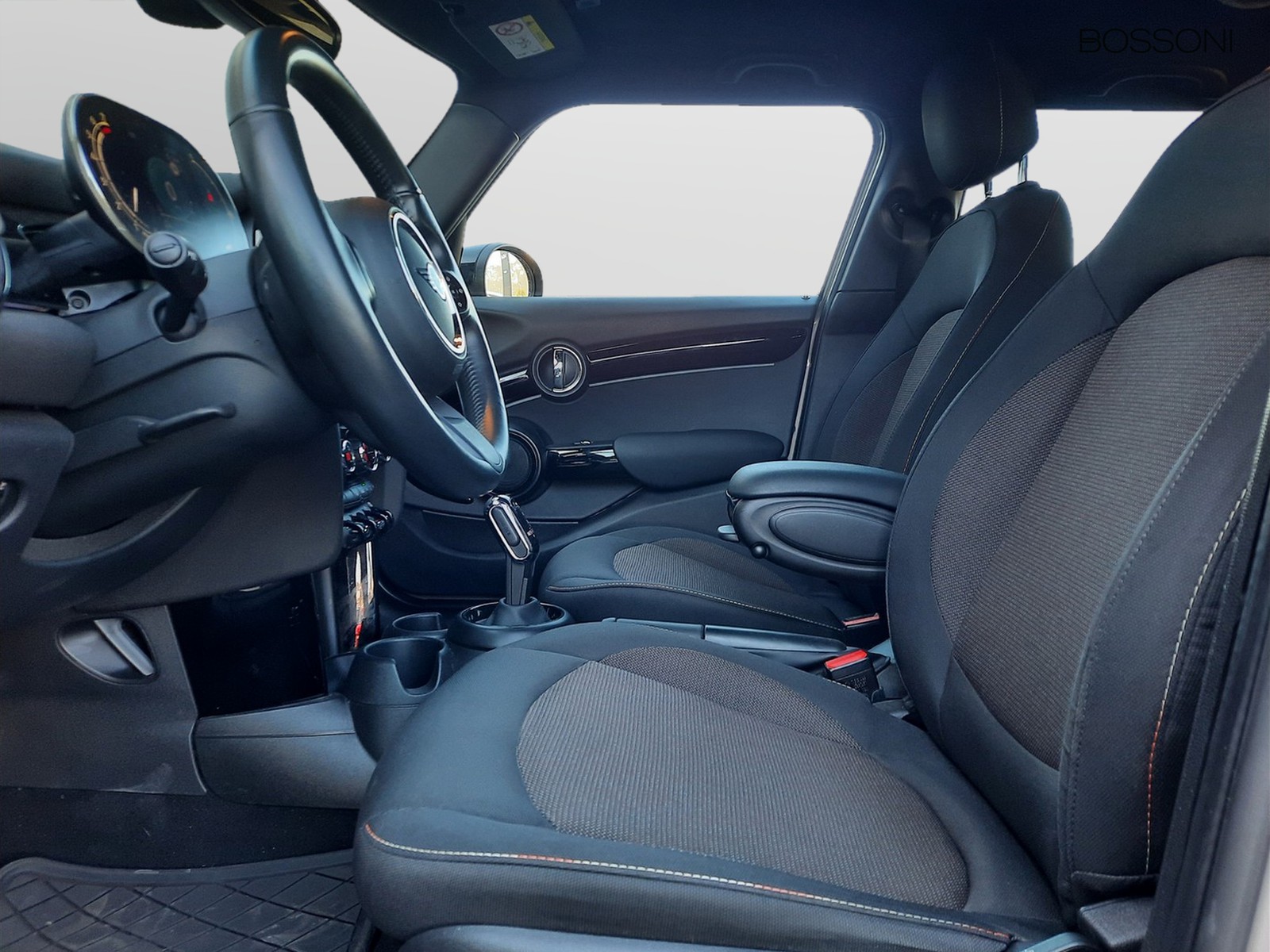 17 - Mini Mini 5 porte 1.5 twin power turbo cooper essential