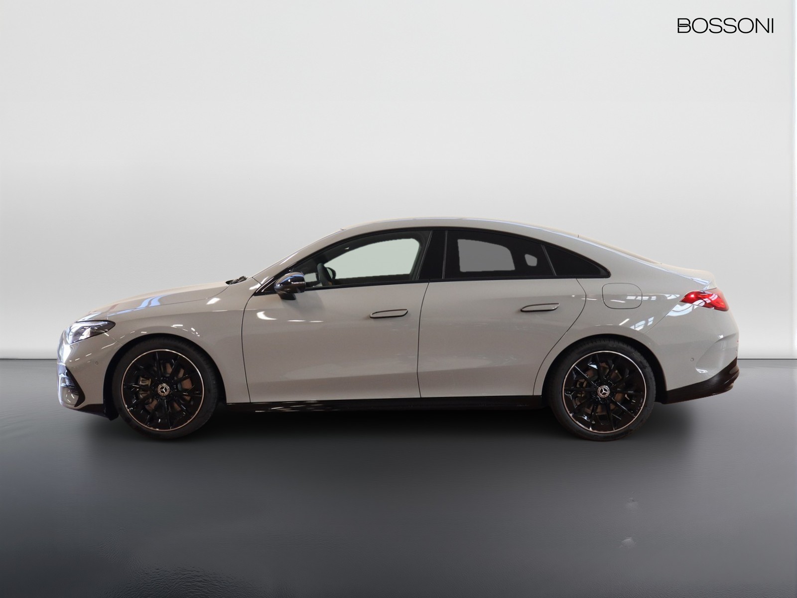 3 - Mercedes CLA 200 amg line premium auto