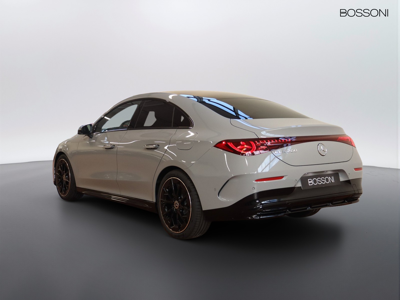 5 - Mercedes CLA 200 amg line premium auto