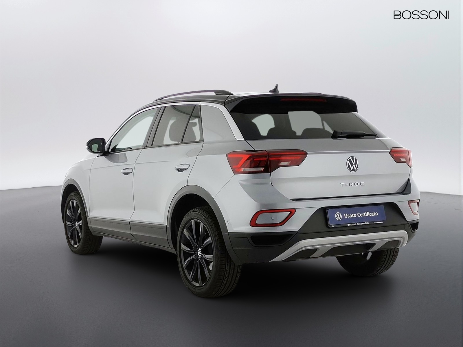 4 - Volkswagen T-Roc 1.0 tsi sport