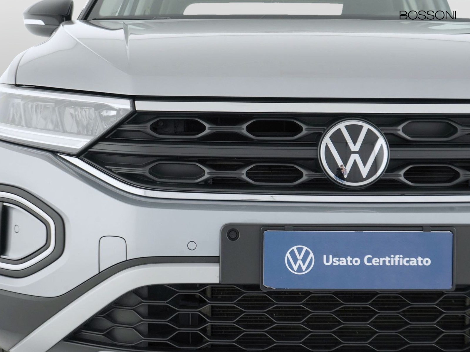 14 - Volkswagen T-Roc 1.0 tsi sport