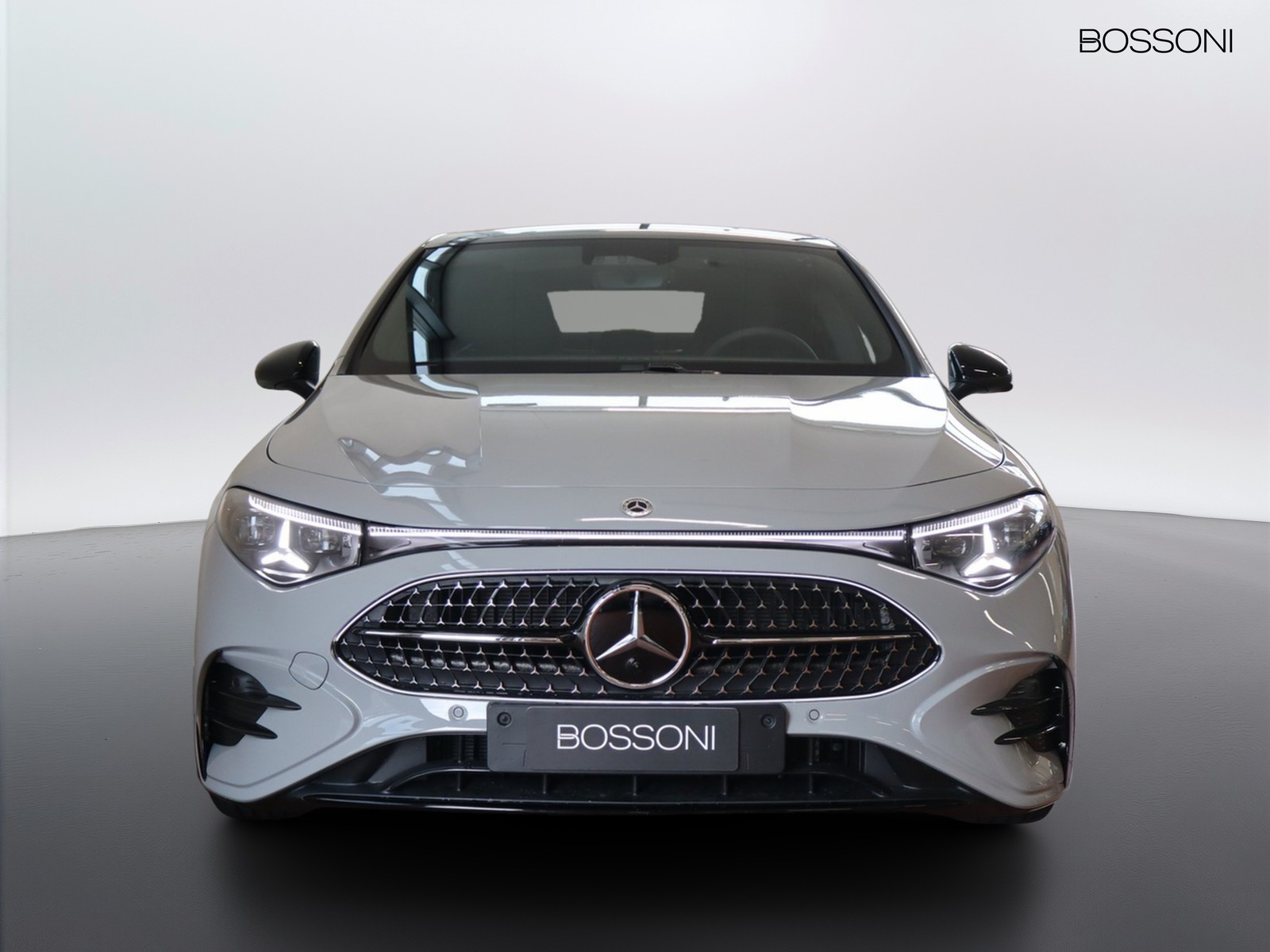 2 - Mercedes CLA 200 amg line premium 4matic auto