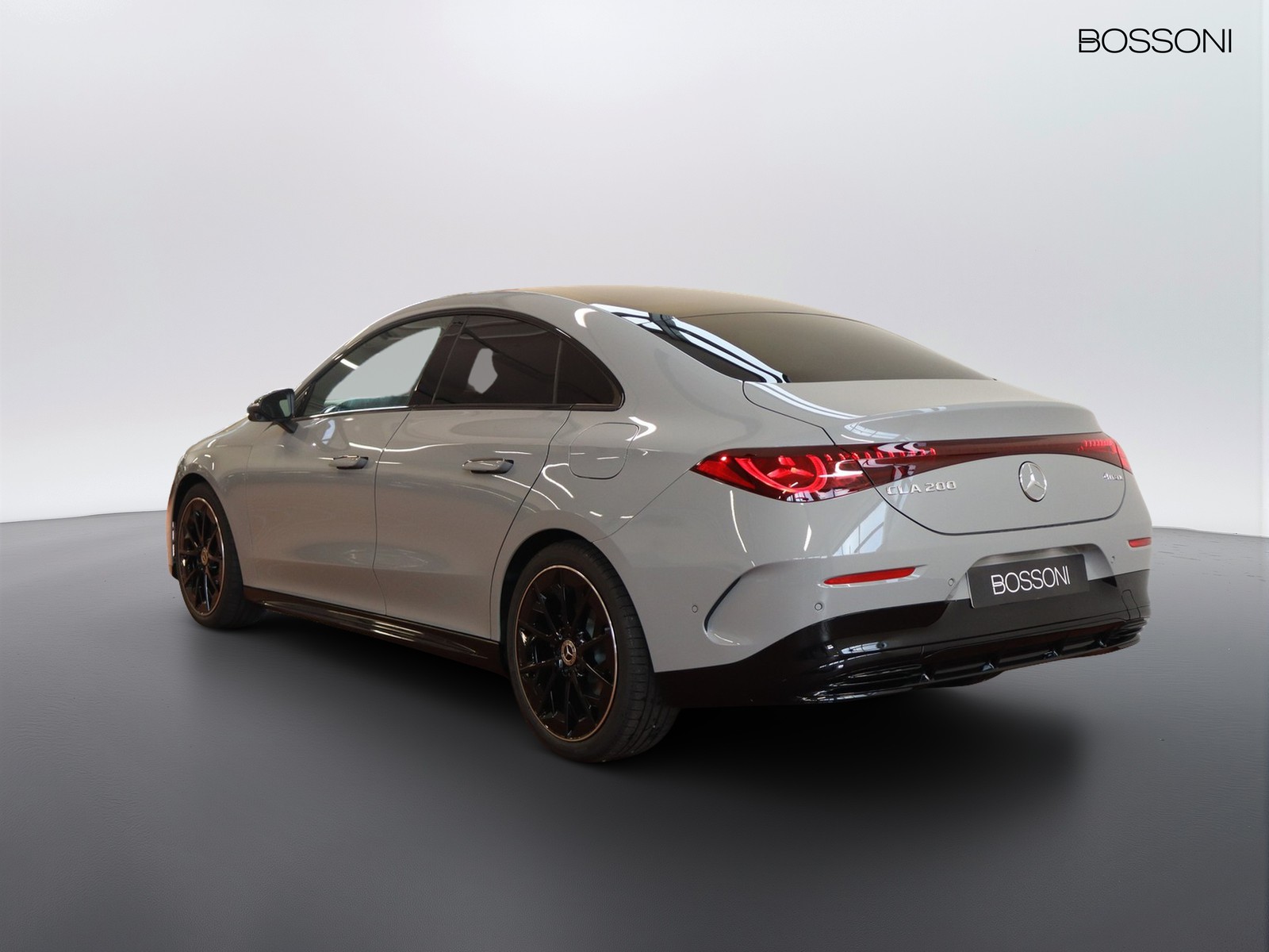 5 - Mercedes CLA 200 amg line premium 4matic auto