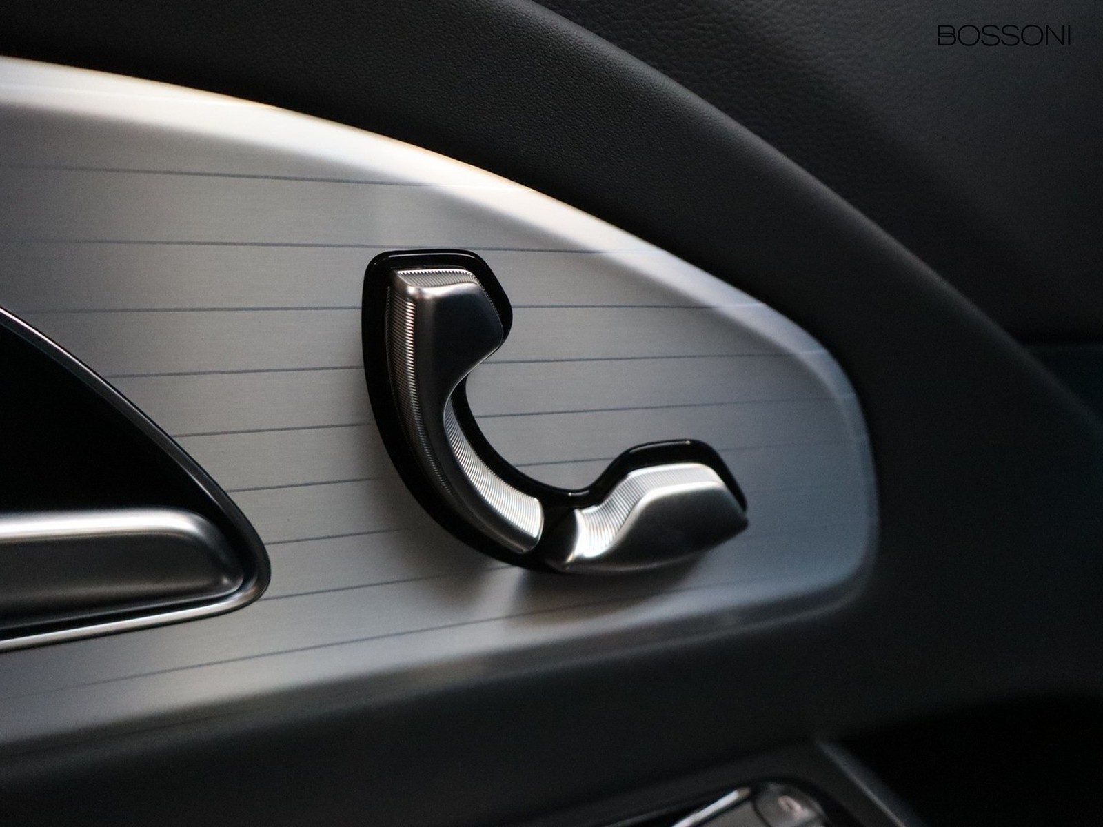 14 - Mercedes CLA 200 amg line premium 4matic auto