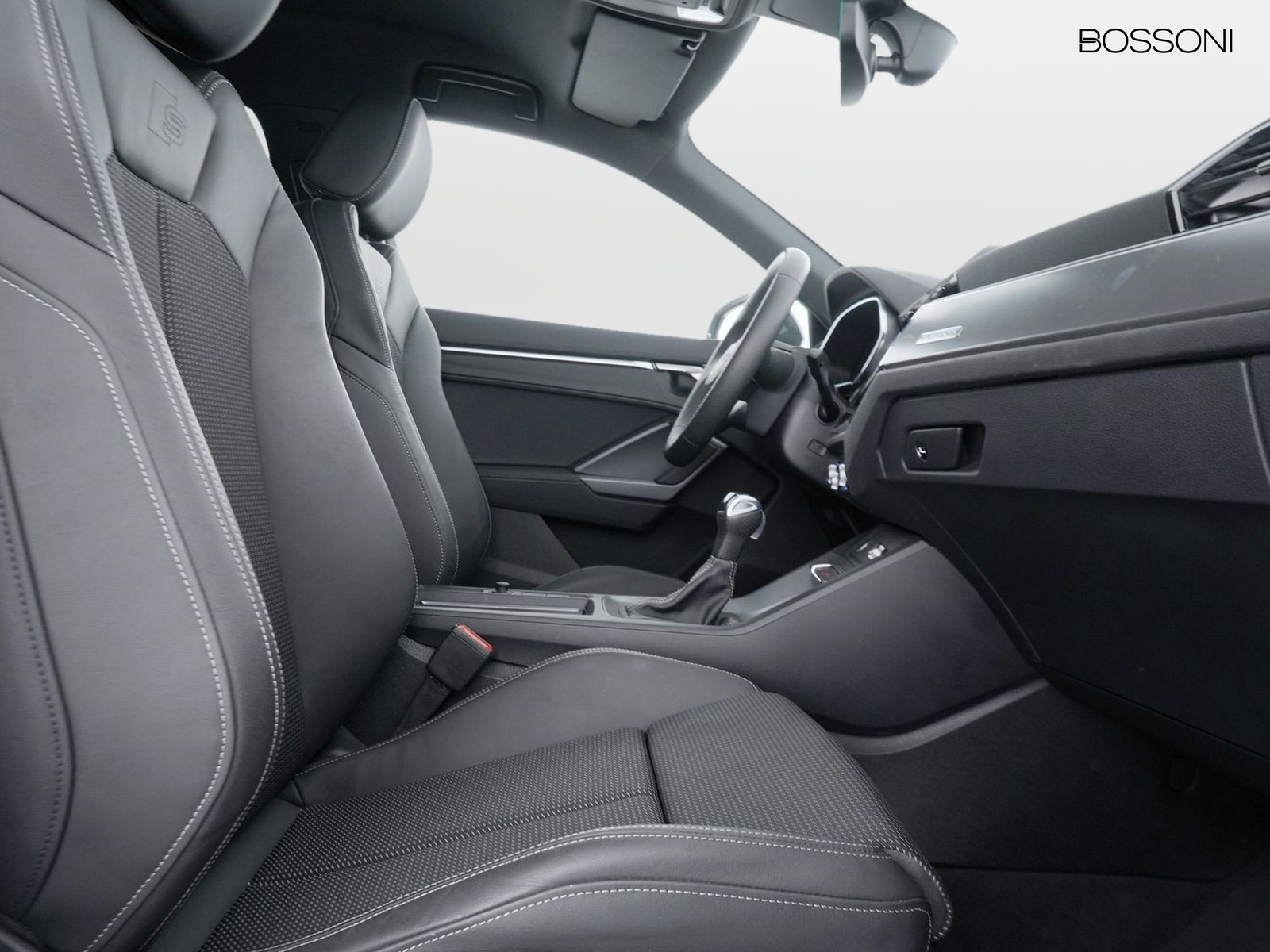 16 - Audi Q3 sportback 40 2.0 tdi 193cv s line edition quattro s tronic