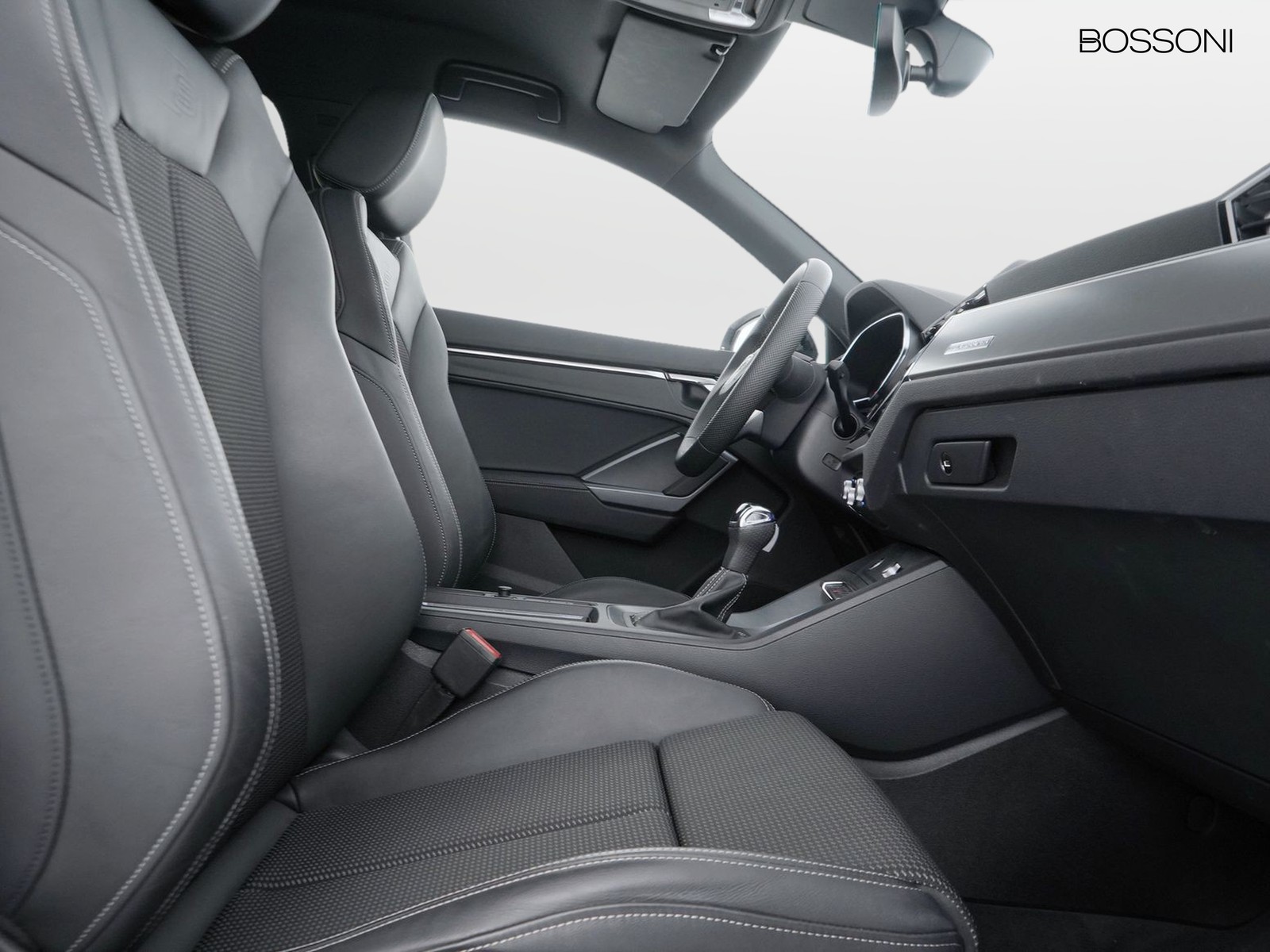 16 - Audi Q3 sportback 40 2.0 tdi 193cv s line edition quattro s tronic