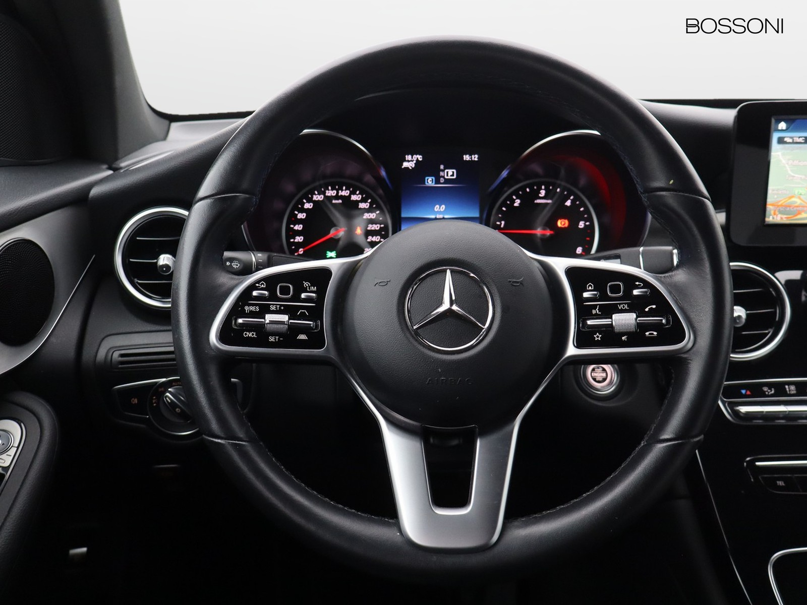 15 - Mercedes GLC coupe 200 d business 4matic 9g-tronic plus