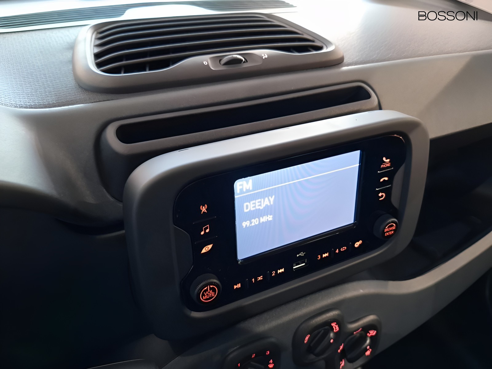 16 - Fiat Pandina 1.0 firefly hybrid 65cv icon s&s