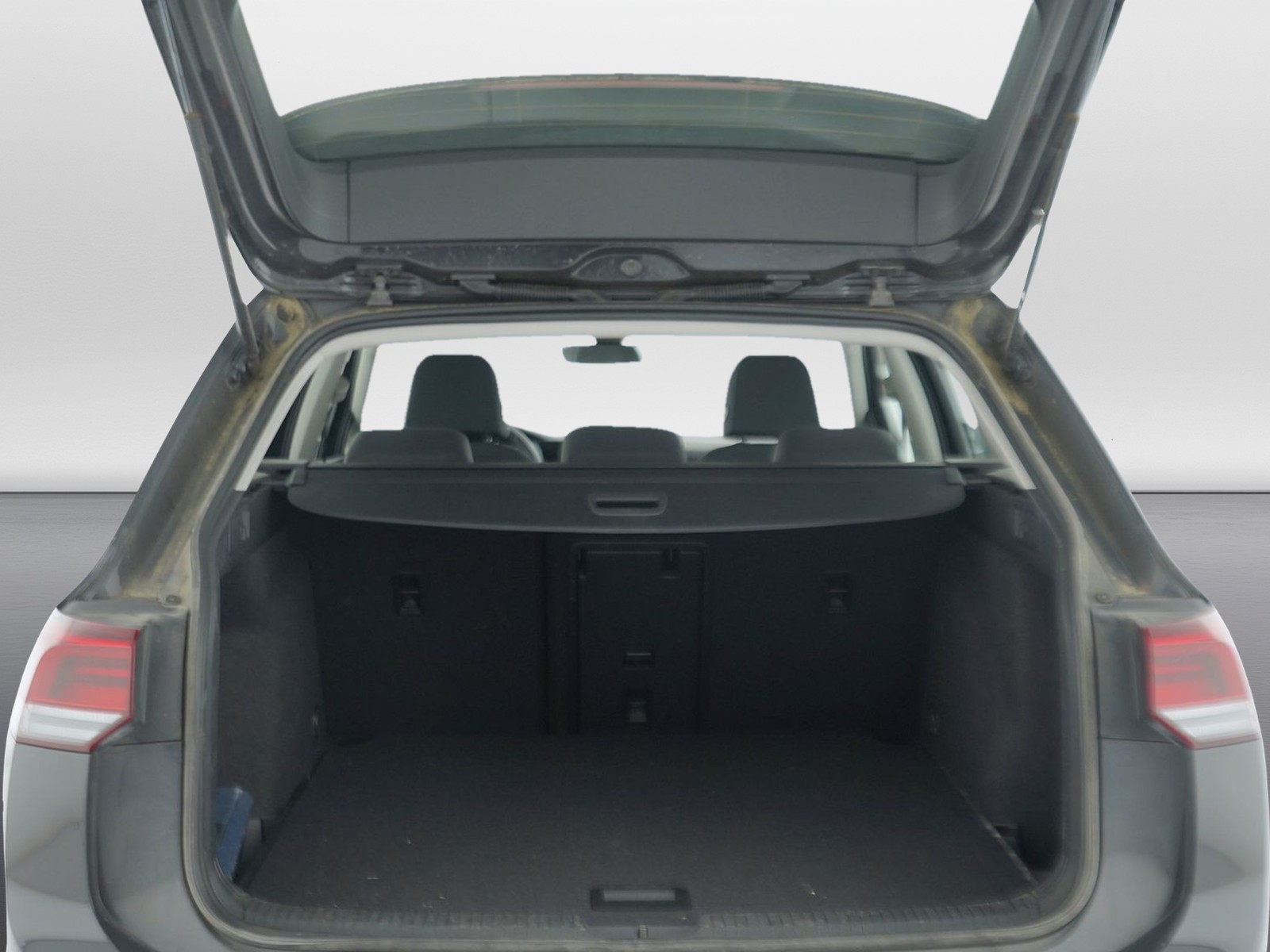 10 - Volkswagen Golf variant 1.0 etsi evo 110cv life dsg