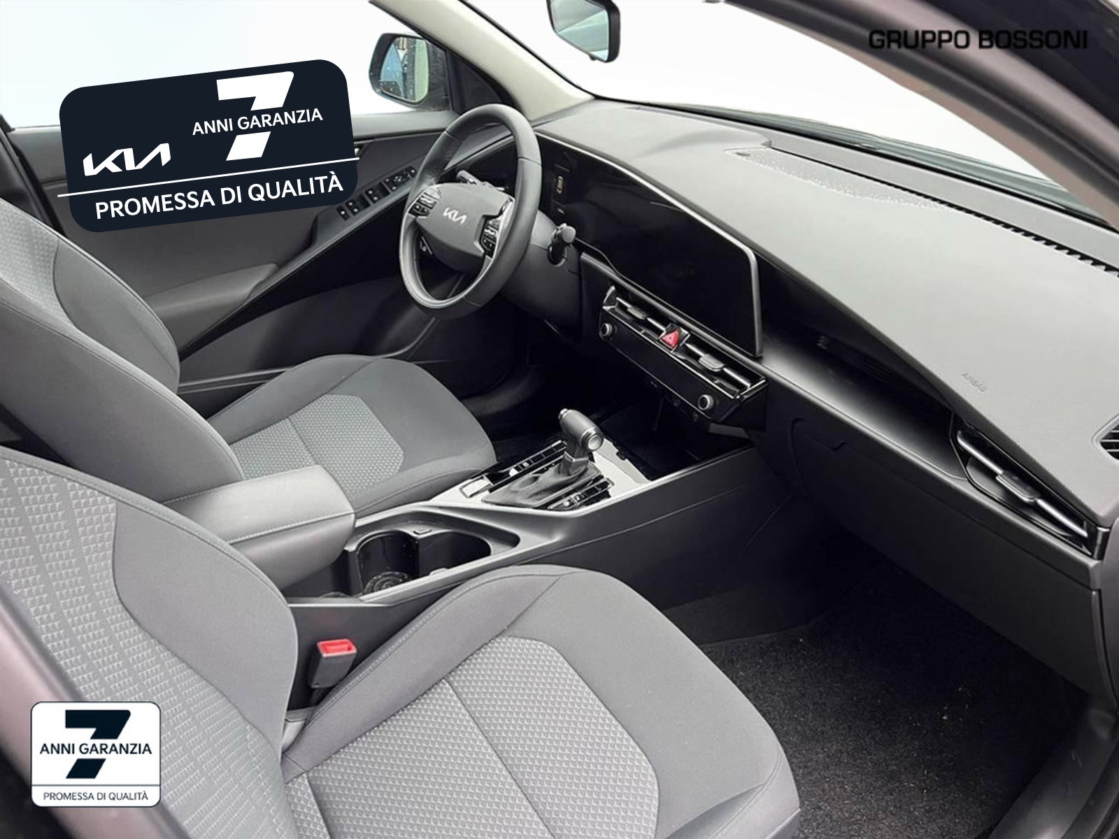 9 - Kia Niro 1.6 gdi hev tri-fuel 126cv business dct6