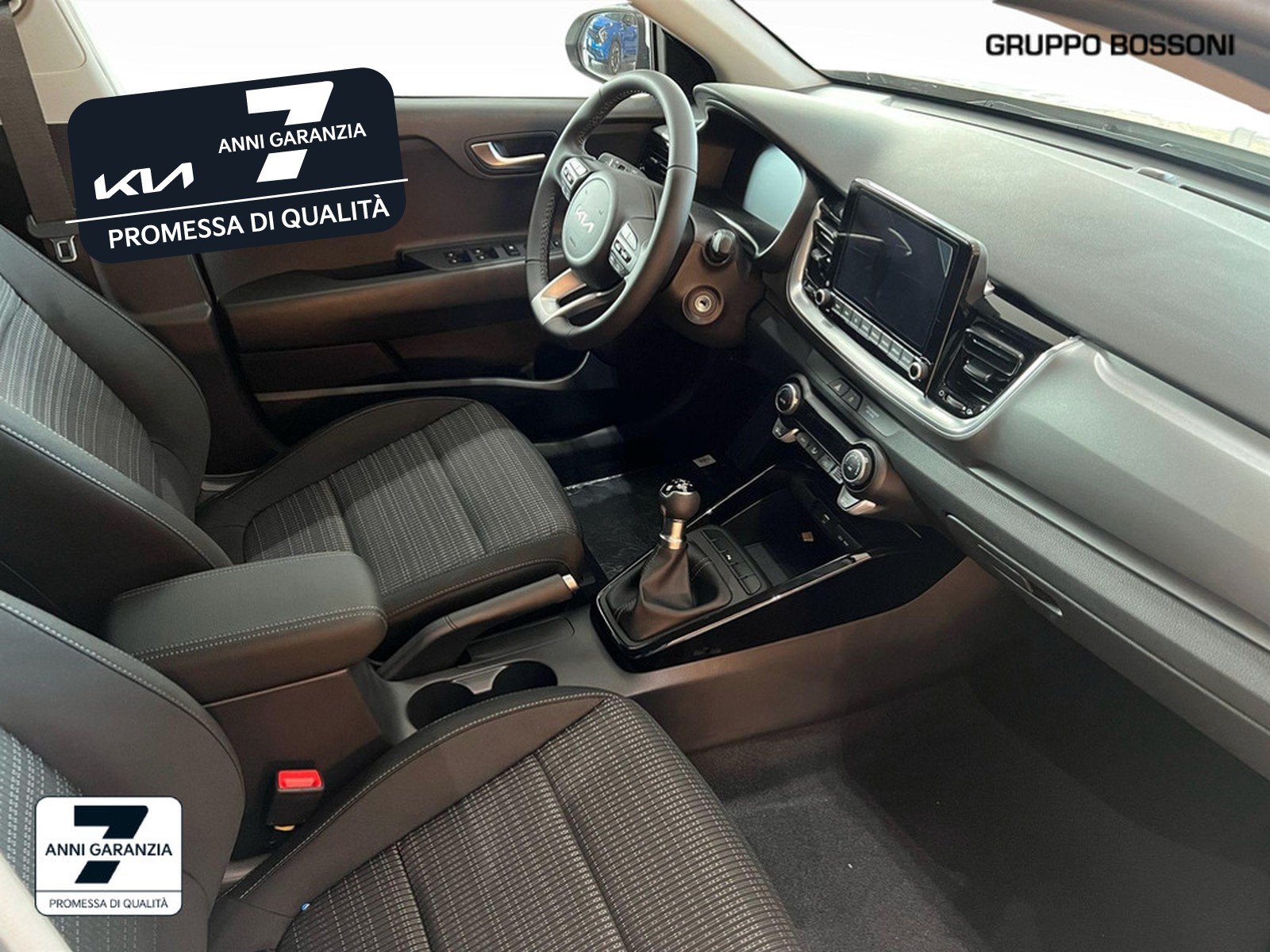 9 - Kia Stonic 1.2 mpi gpl 78cv style special edition